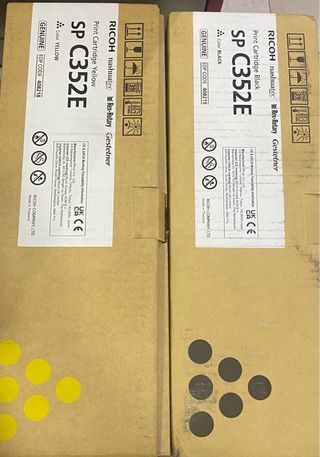 Tóner Ricoh SP C352E Amarillo y Negro