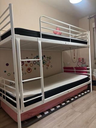 Litera Ikea SVARTA+cama extraíble