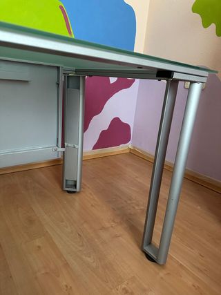 Mesa escritorio aluminio y cristal moderna