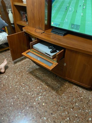 Mobile soggiorno in legno e vetro