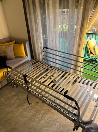Letto elettrico in metallo