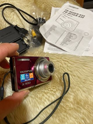 Cámara Digital Olympus X-930 Roja