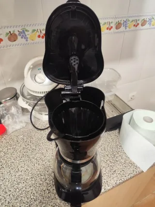 Cafetera Negra Mandine