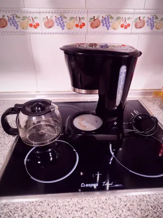 Cafetera Negra Mandine