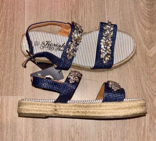 Sandalias con pedrería