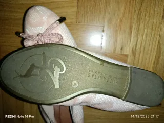 Zapatos planos Hispanitas beige y rosa