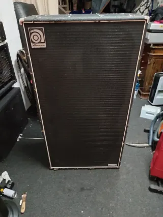 Pantalla Bajo Ampeg SVT 8x10 800W Classic