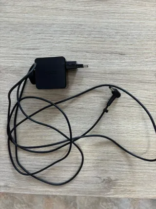 Portátil ASUS Negro