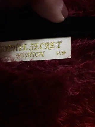 Jersey rojo granate suave y calentito