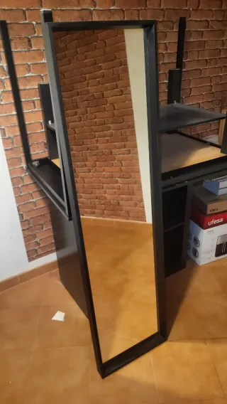 Specchio a figura intera nero