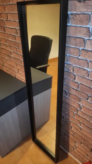 Specchio a figura intera nero