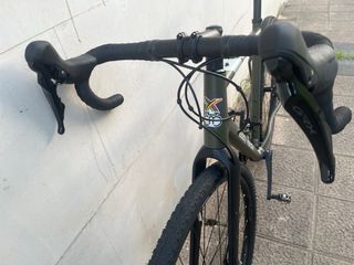 Vendo o permuto Gravel