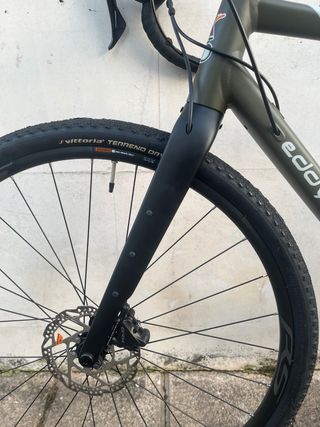 Vendo o permuto Gravel