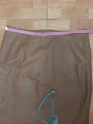 Falda de piel de cordero
