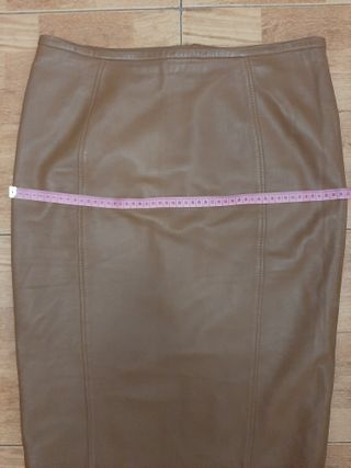 Falda de piel de cordero