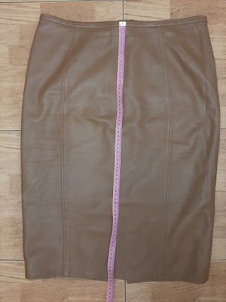 Falda de piel de cordero