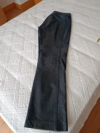 Pantalón Levi's Cuero Ante Negro