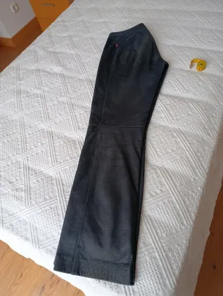 Pantalón Levi's Cuero Ante Negro