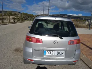 Mazda 2 2005