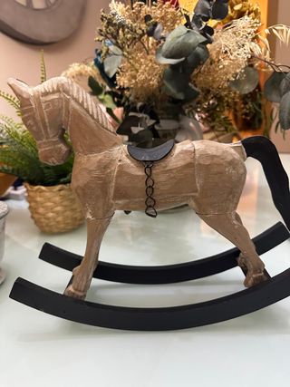 Caballo balancín decorativo madera