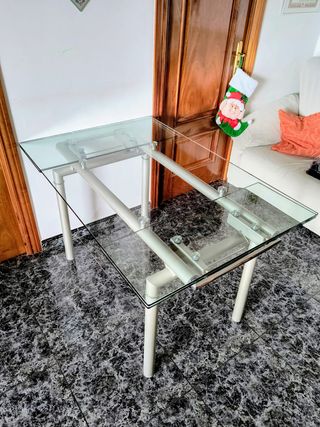 Mesa de cristal extensible