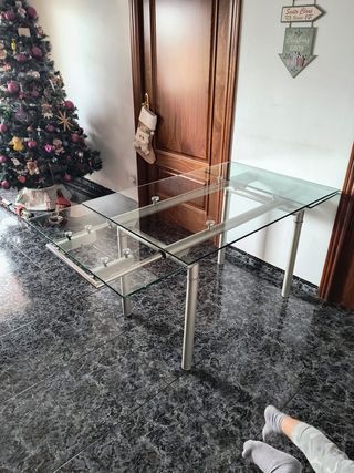 Mesa de cristal extensible