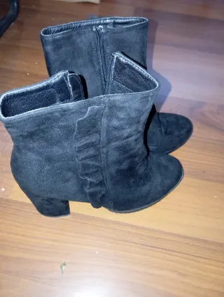 Botines negros tacón