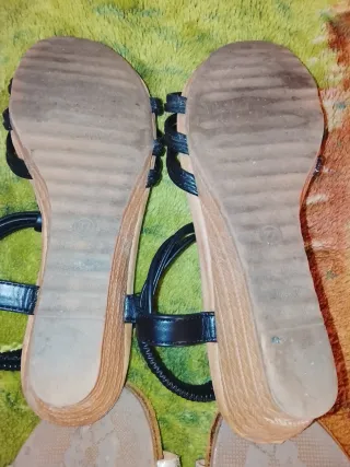 Confezione di sandali da donna