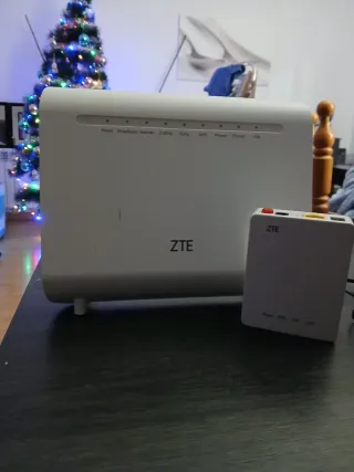 Router ZTE + ONT ZTE Fibra Óptica