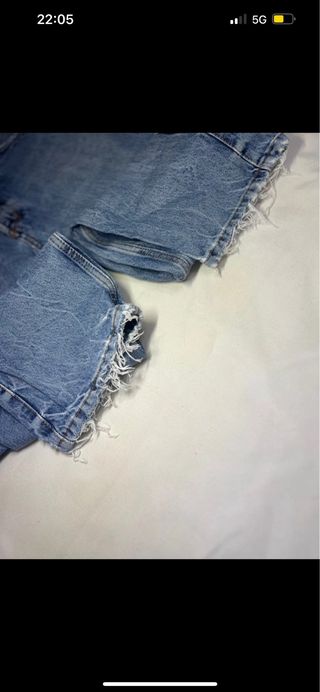 Jeans Zara Taglia M con piccola macchia