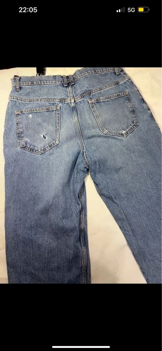 Jeans Zara Taglia M con piccola macchia
