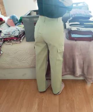 Pantalón cargo verde talla 36