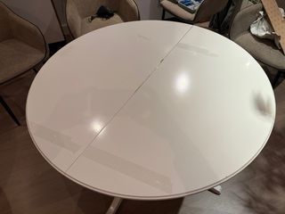 Mesa redonda extensible blanca