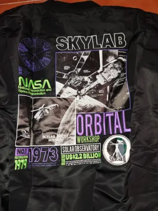 Chaqueta Alpha Industries MA1 NASA Negra