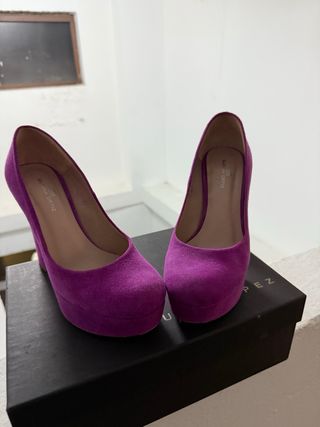 Zapatos de tacón ante Gloria Ortiz morados