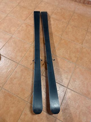 Esquís Dynastar 160cm, fijaciones, palos y funda