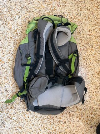 Mochila Quechua Fertran 60L Verde/Gris