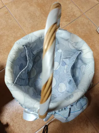 Cesta para bebé con asa y forro