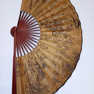 Coppia di ventagli decorati