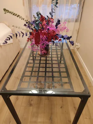 Mesa de comedor cristal y metal negro