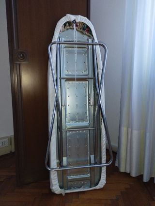 Armadio guardaroba 1 anta legno + asse stiro