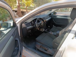 Skoda Superb Ambition 2.0 TDI 100kW (150CV) Manual