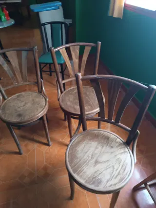 Sillas de madera estilo Thonet