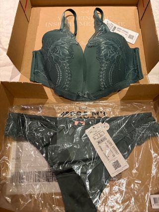 Conjunto lencería verde encaje