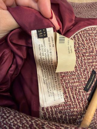 Abrigo corto Massimo Dutti burdeos