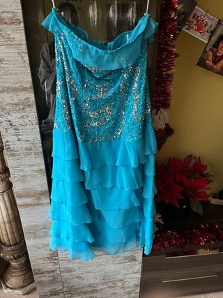 Vestido de fiesta azul con plateado