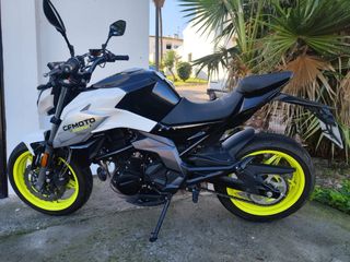 CFMOTO 650NK Naked Moto