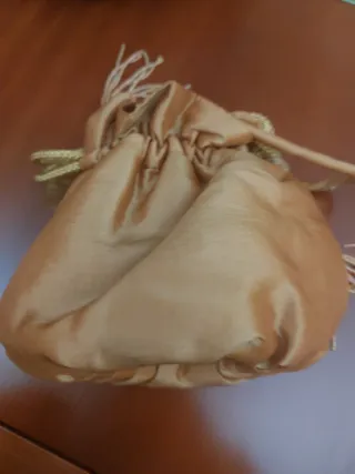 Bolso de ceremonia dorado y rosa