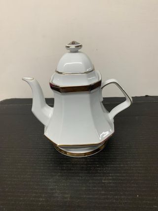 Teiera in porcellana bianca e oro bavaria