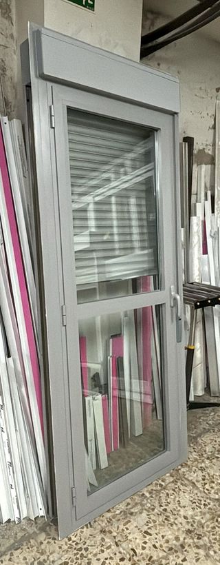 2 Puertas abatibles de aluminio de 90 x 226,5 cm